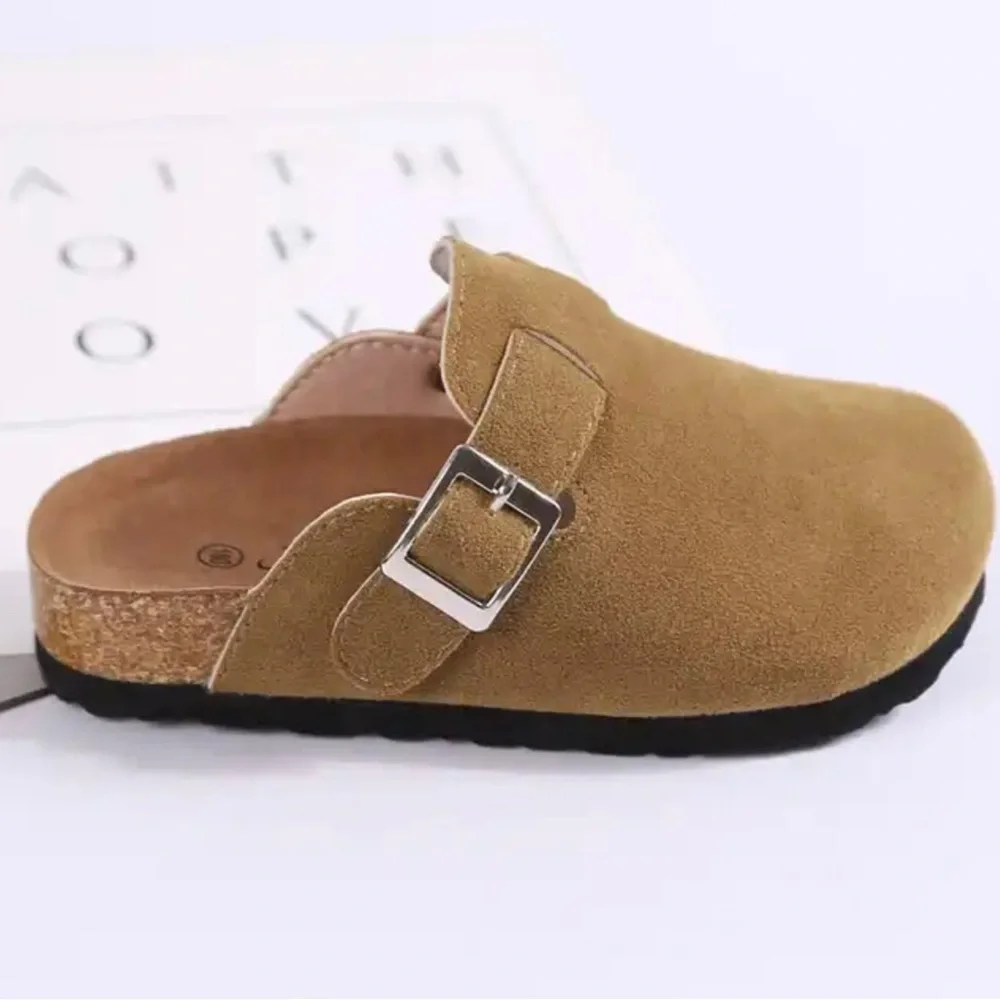 Boutique Camel Clog